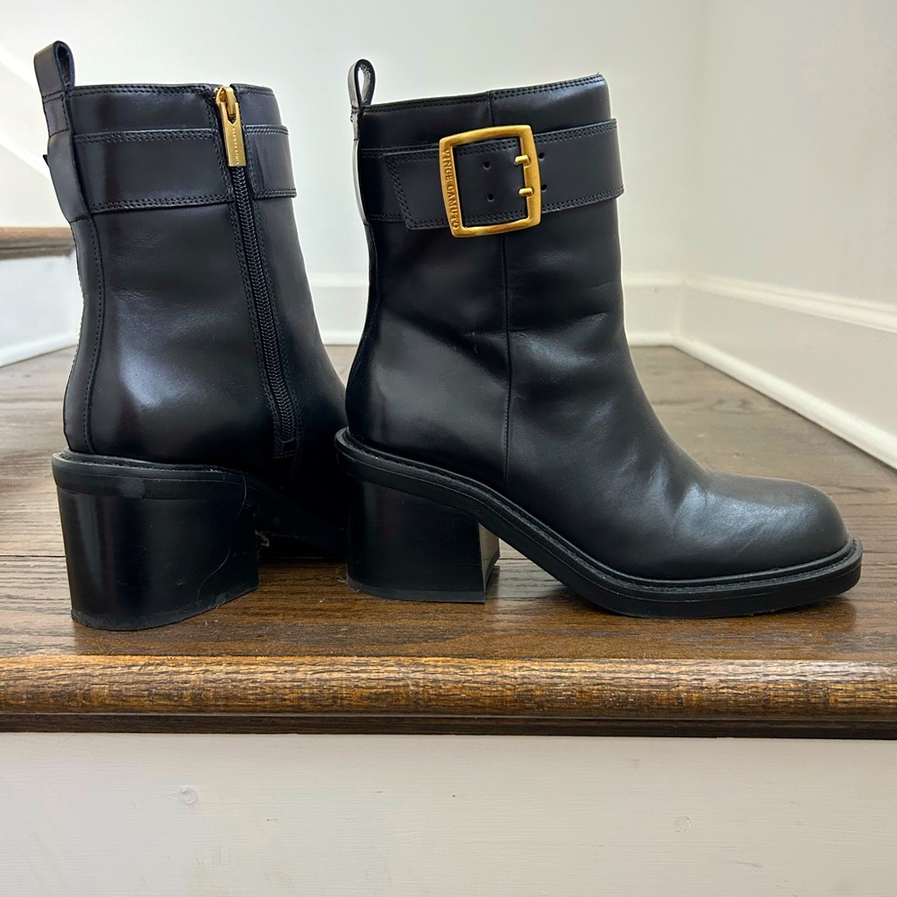 Vince Camuto leather Bonhomie boot!
